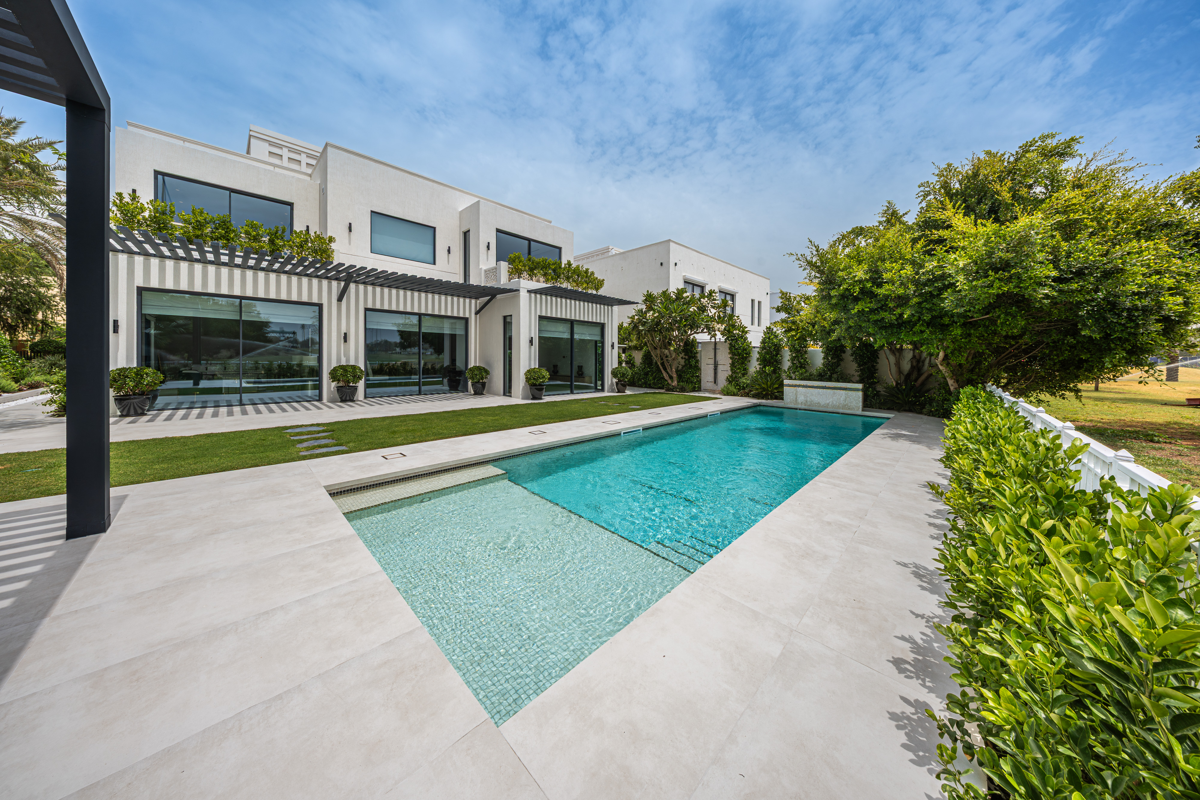emaar beachfront apartments for sale
