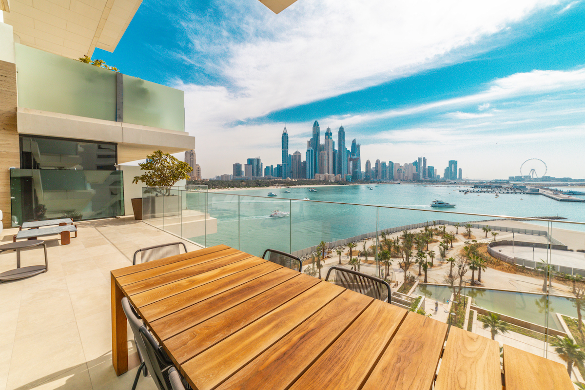 One at Palm Luxury apartment view of Dubai Marina